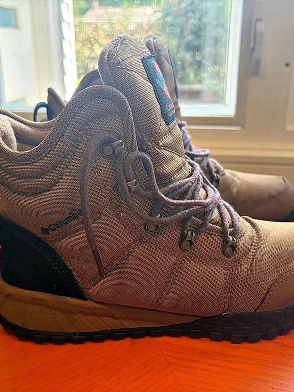 Columbia Men’s Fairbanks Hiking Winter Boots Tan Size 8 Wide